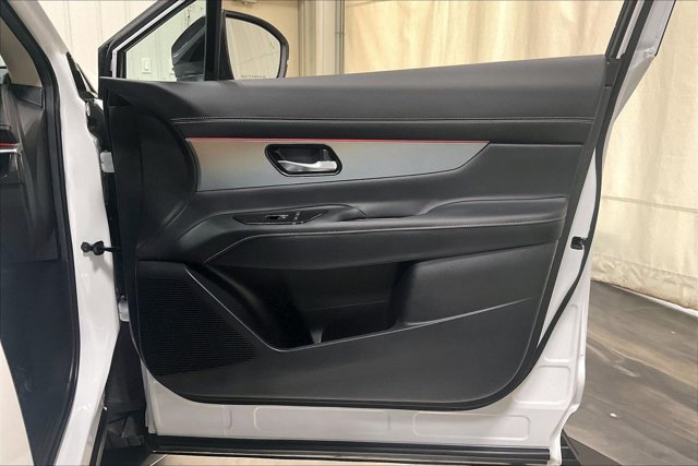 Used 2025 Nissan Murano SL w/ Cargo Package AWD/4WD image 24