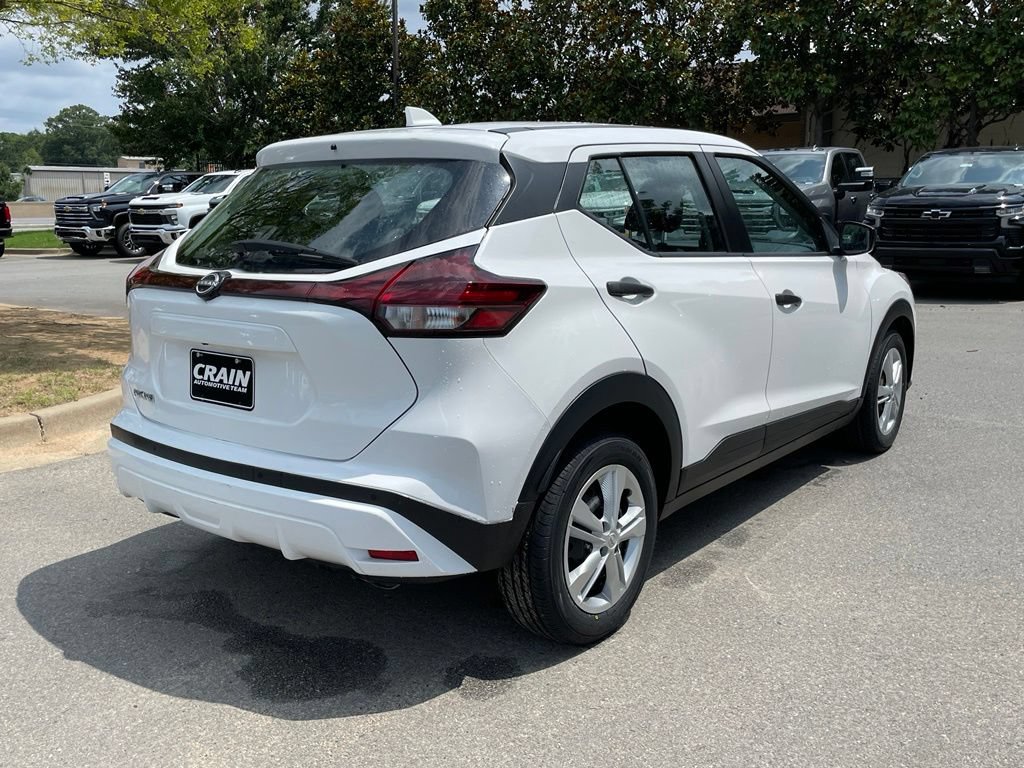 Used 2023 Nissan Kicks S FWD image 14