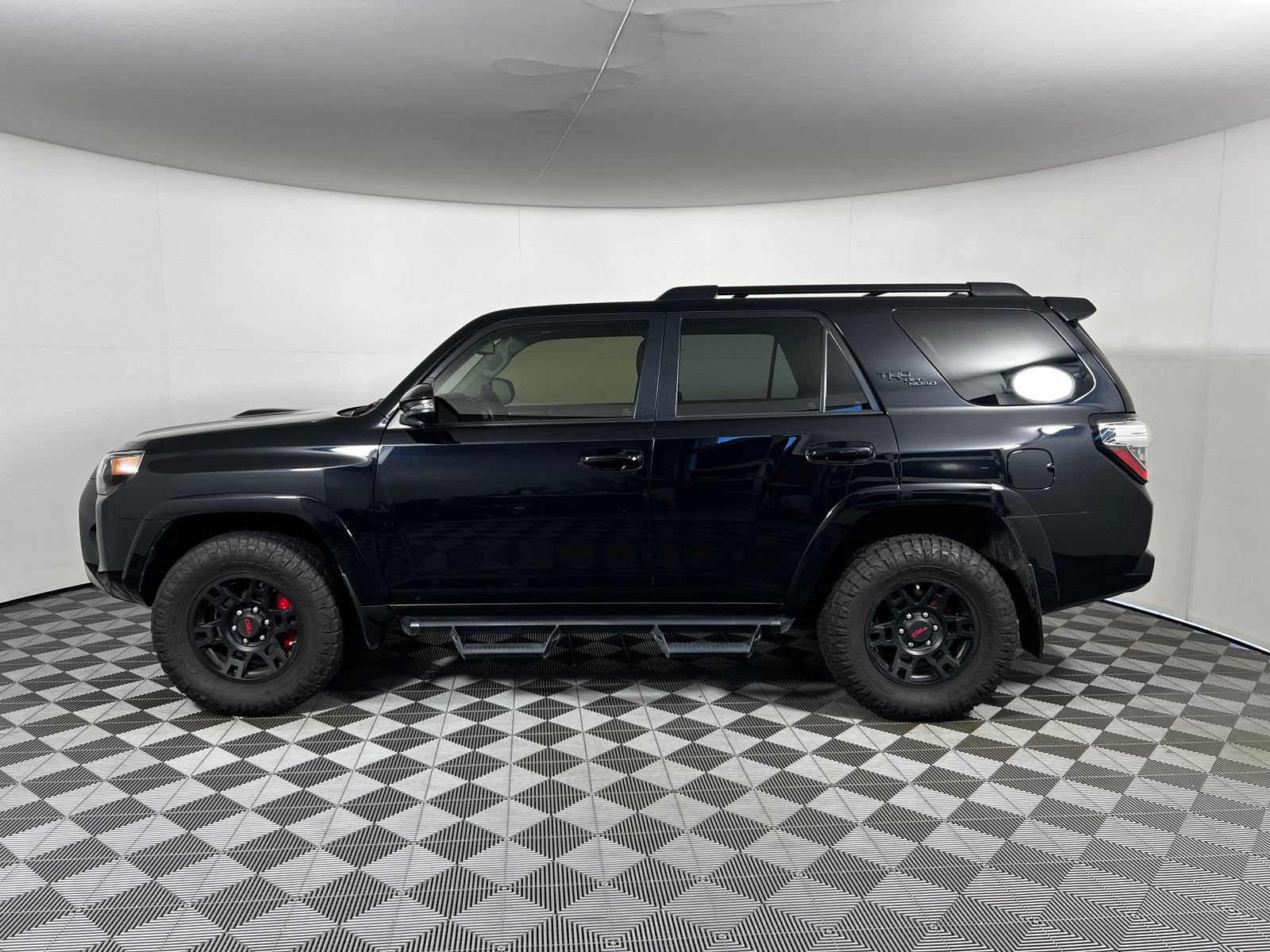 Certified 2022 Toyota 4Runner TRD Off-Road Premium w/ Moonroof Package AWD/4WD image 8