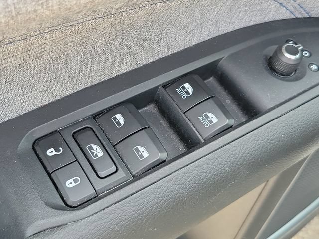 Used 2025 Jeep Compass Latitude AWD/4WD image 22