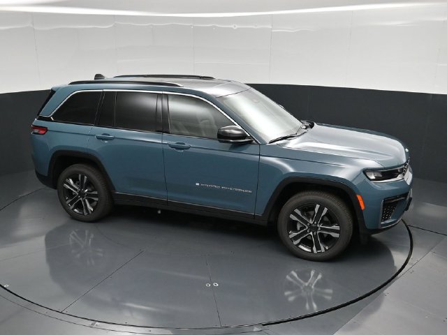New 2027 Jeep Grand Cherokee Limited w/ Trailer Tow Package AWD/4WD image 51