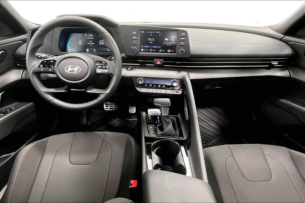 New 2026 Hyundai Elantra SEL Sport Premium FWD image 5