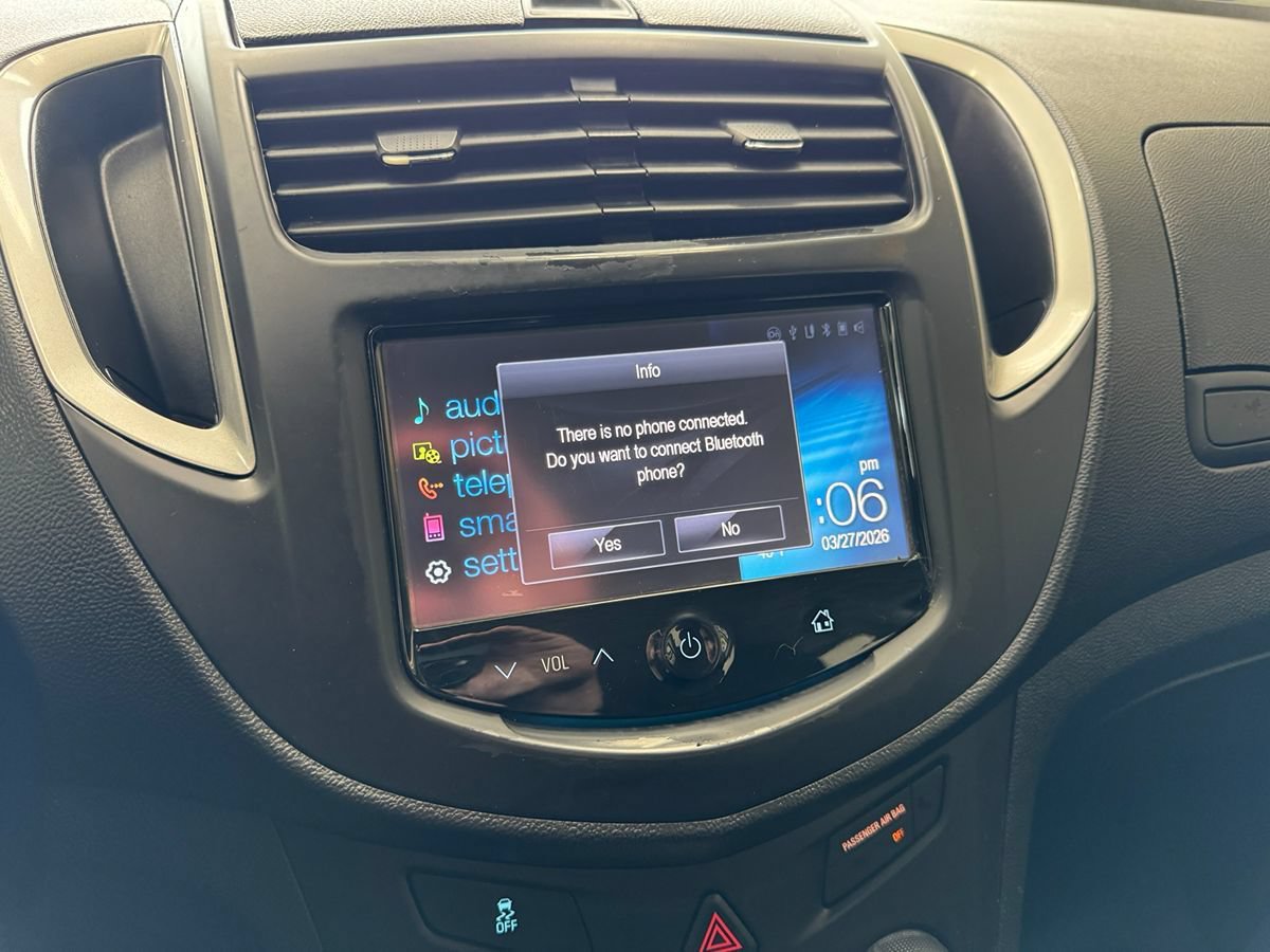 Used 2015 Chevrolet Trax LS FWD image 24
