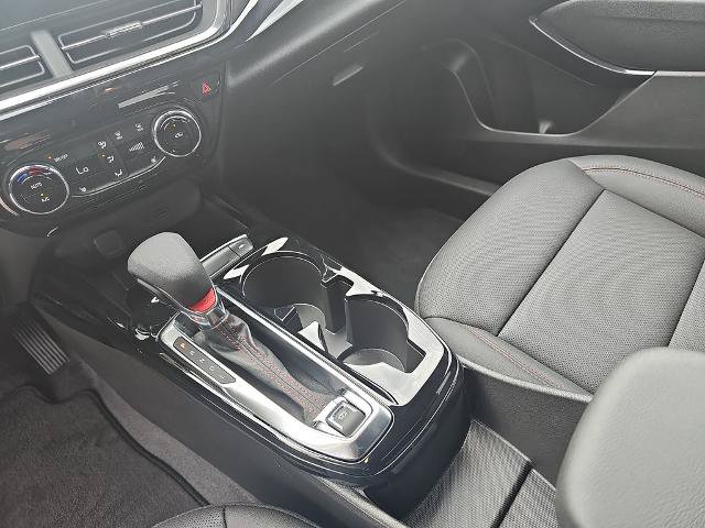 Used 2026 Chevrolet Trax RS FWD image 23
