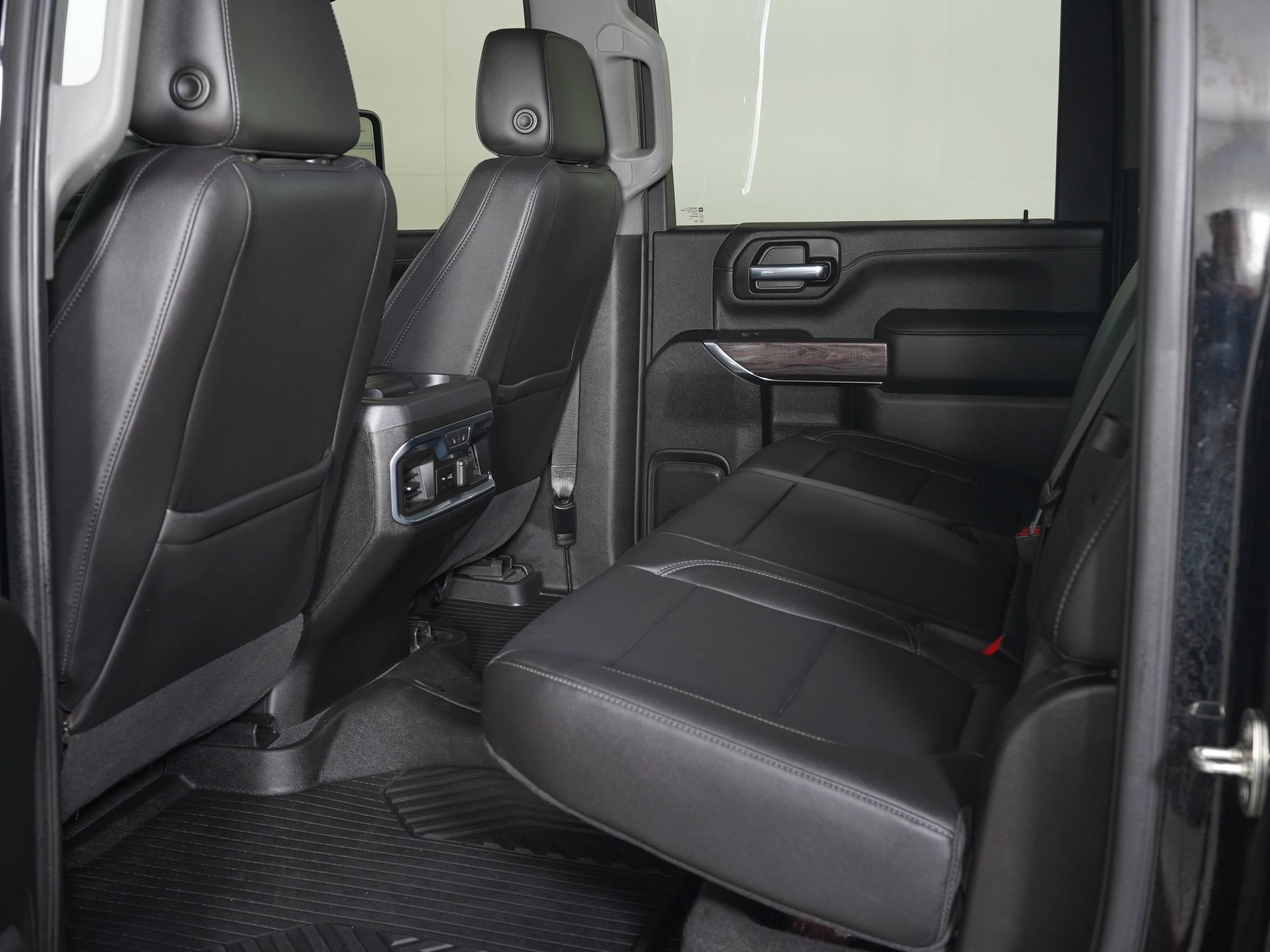 Used 2021 Chevrolet Silverado 2500 LTZ w/ LTZ Premium Package AWD/4WD image 12
