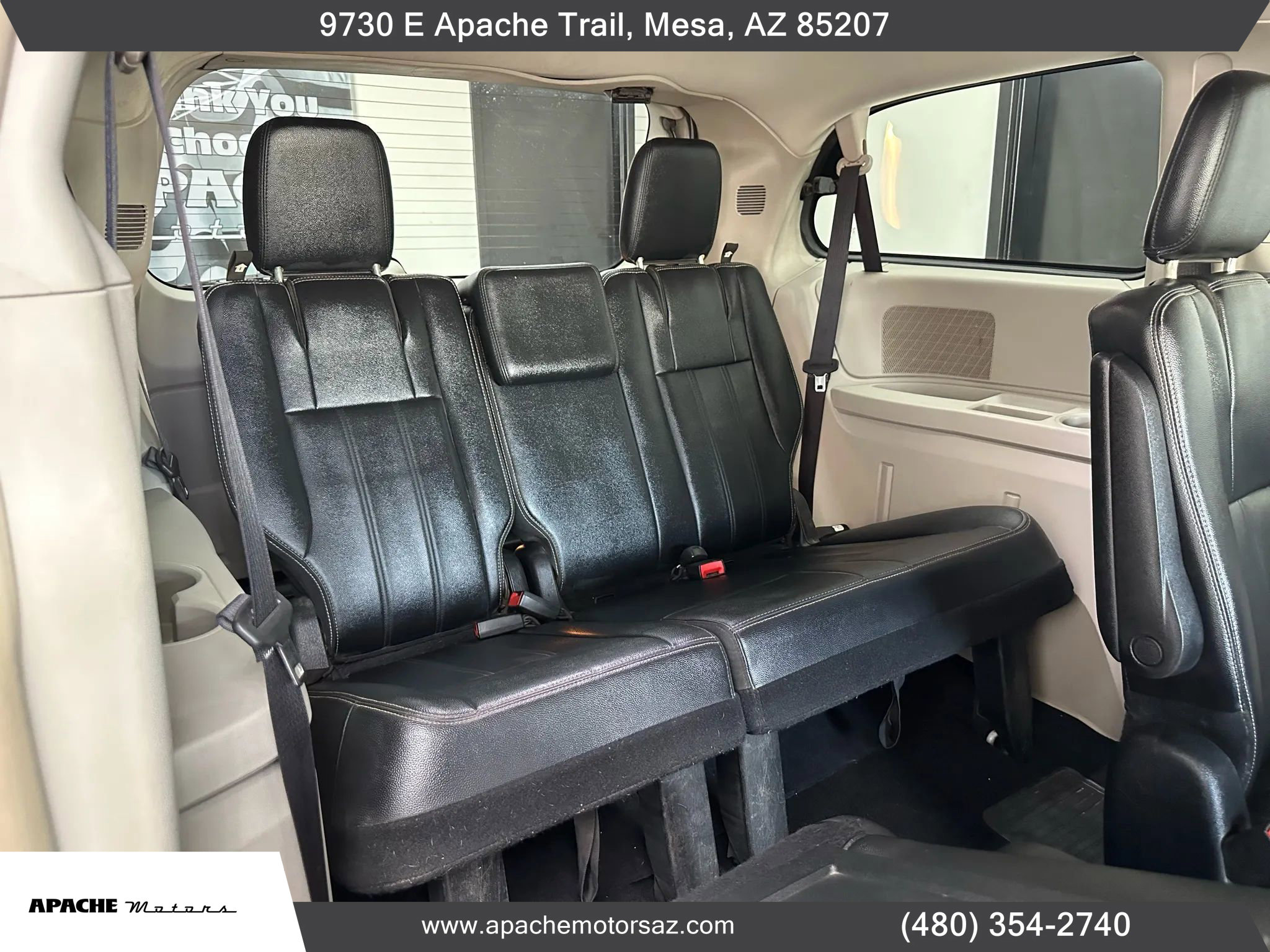 Used 2014 Chrysler Town & Country Touring image 39