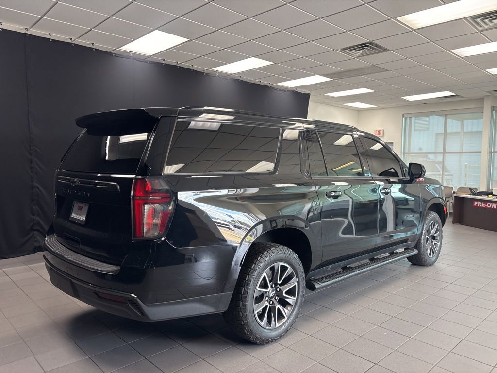 Used 2021 Chevrolet Suburban Z71 image 3