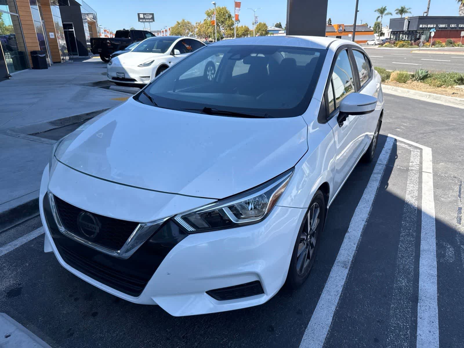 Used 2020 Nissan Versa SV FWD image 2