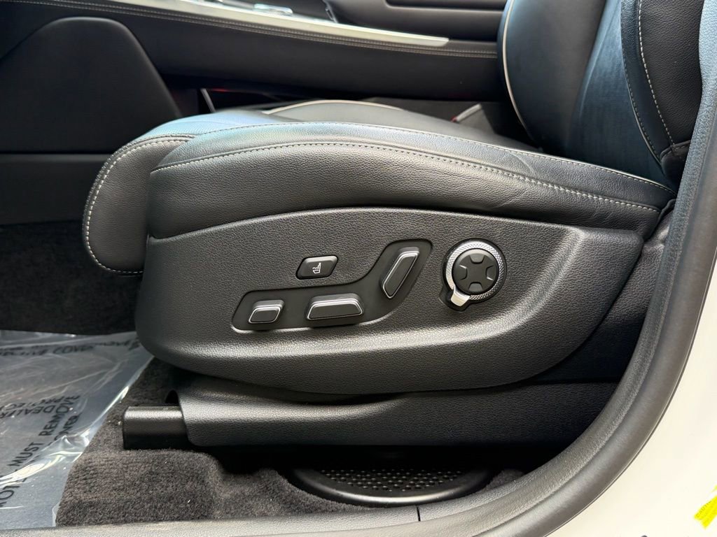 Used 2023 Genesis GV80 3.5T w/ Advanced Package image 25