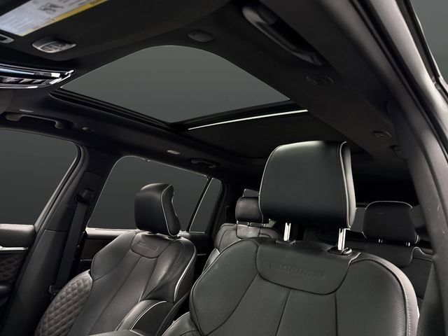 Used 2024 Jeep Grand Cherokee L Summit w/ Advanced Protech Group IV image 7