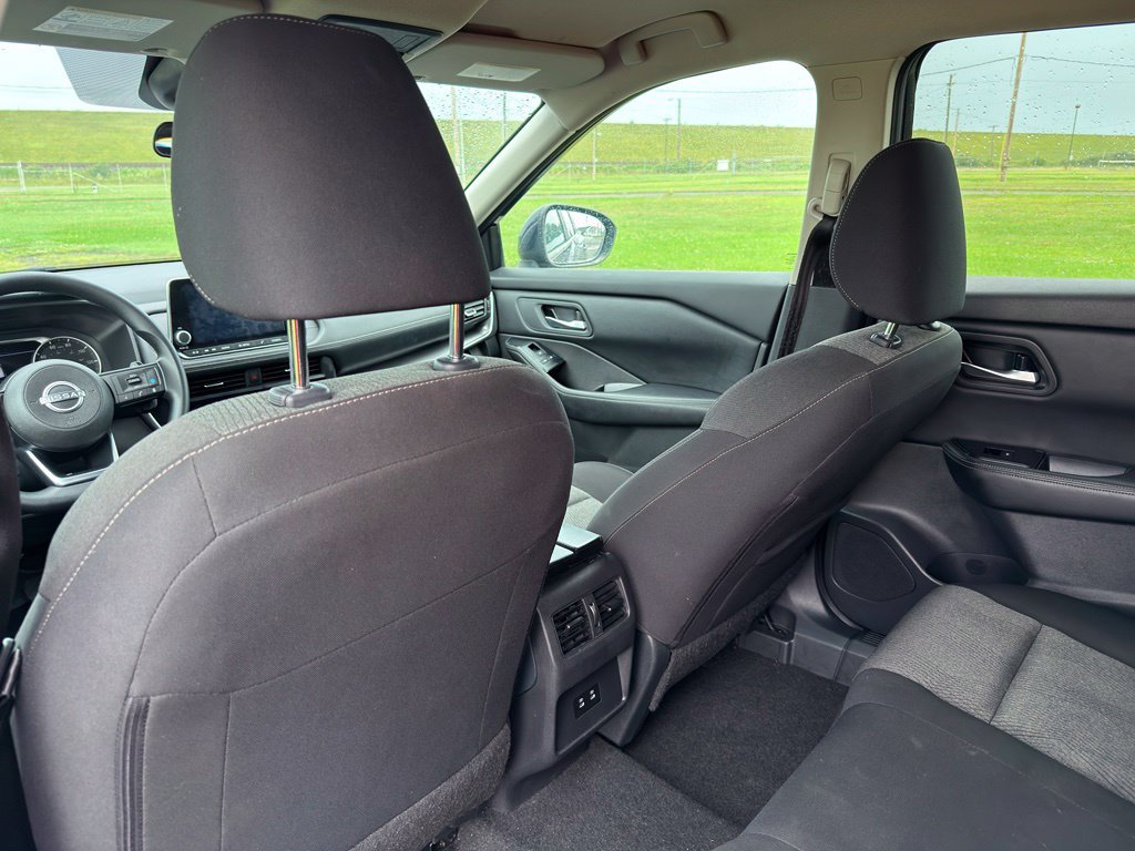 Used 2024 Nissan Rogue SV AWD/4WD image 25