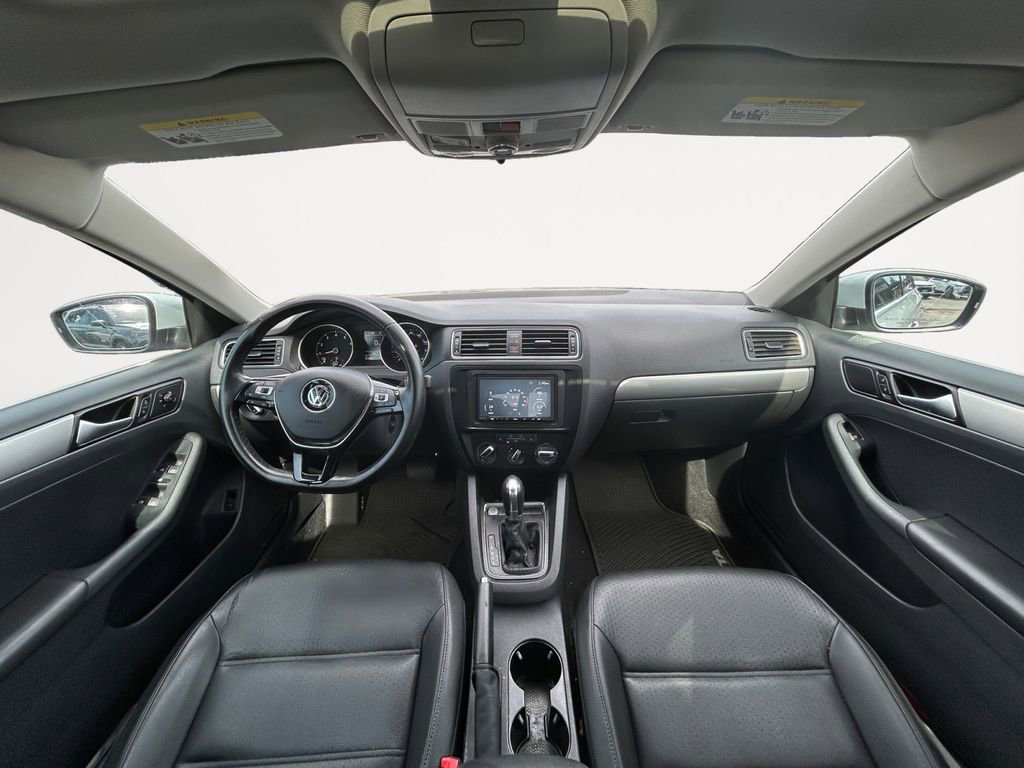 Used 2017 Volkswagen Jetta SE FWD image 10