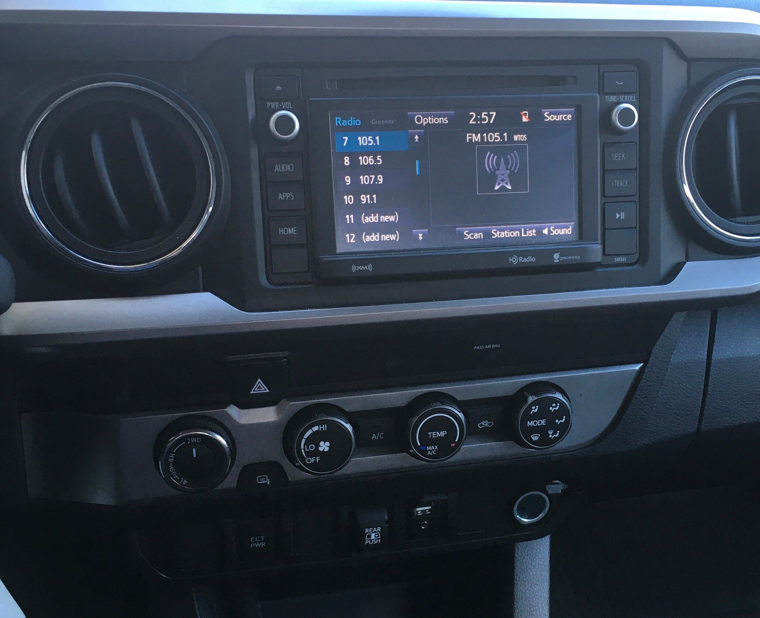 Used 2019 Toyota Tacoma SR5 AWD/4WD image 13