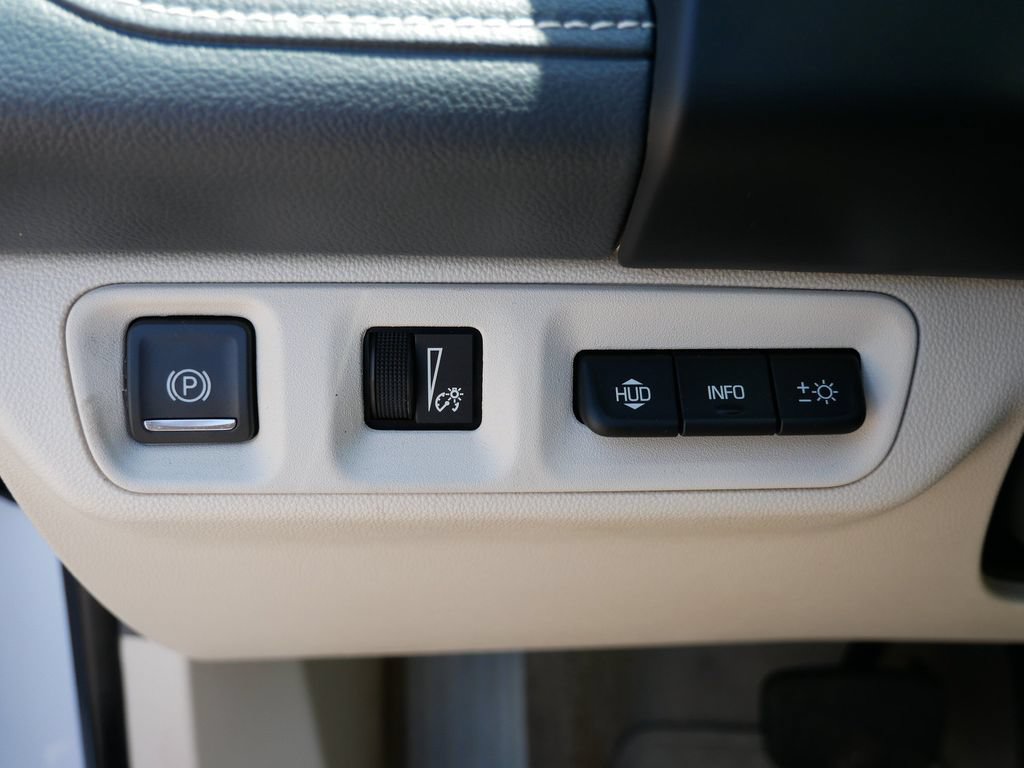 Used 2023 GMC Acadia Denali AWD/4WD image 18