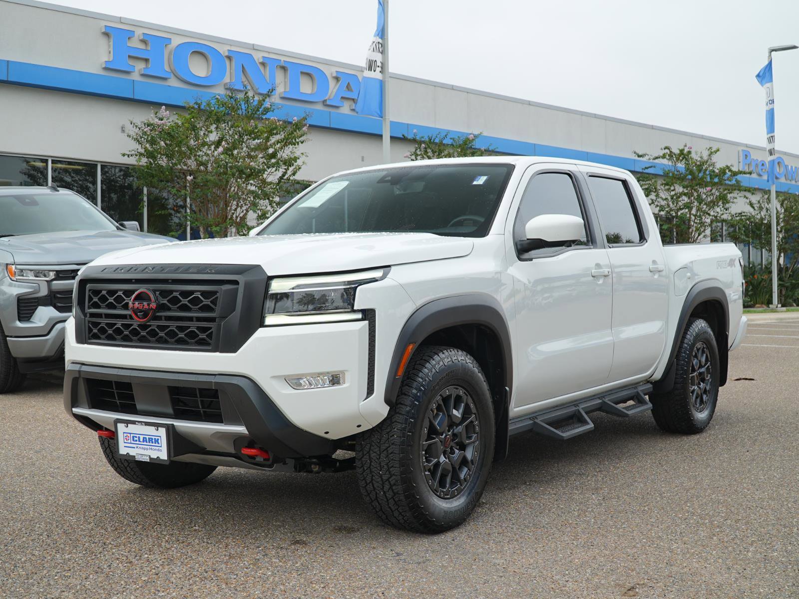 Used 2024 Nissan Frontier PRO-4X w/ Pro Premium Package image 1