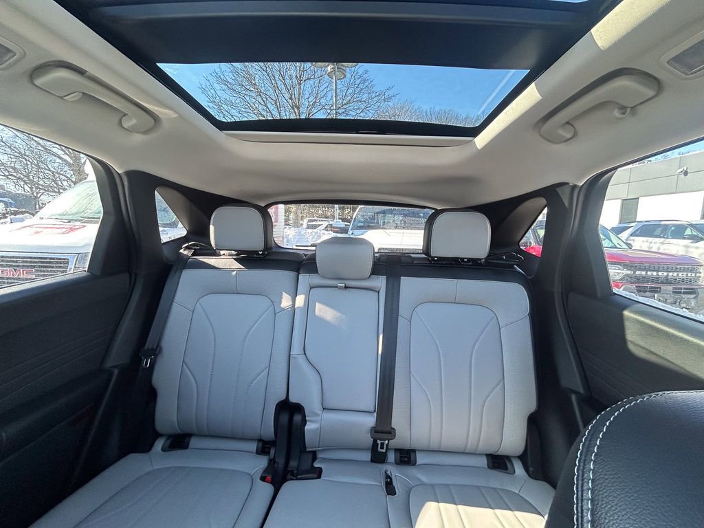 Used 2025 Ford Escape Platinum w/ Premium Technology Package image 21