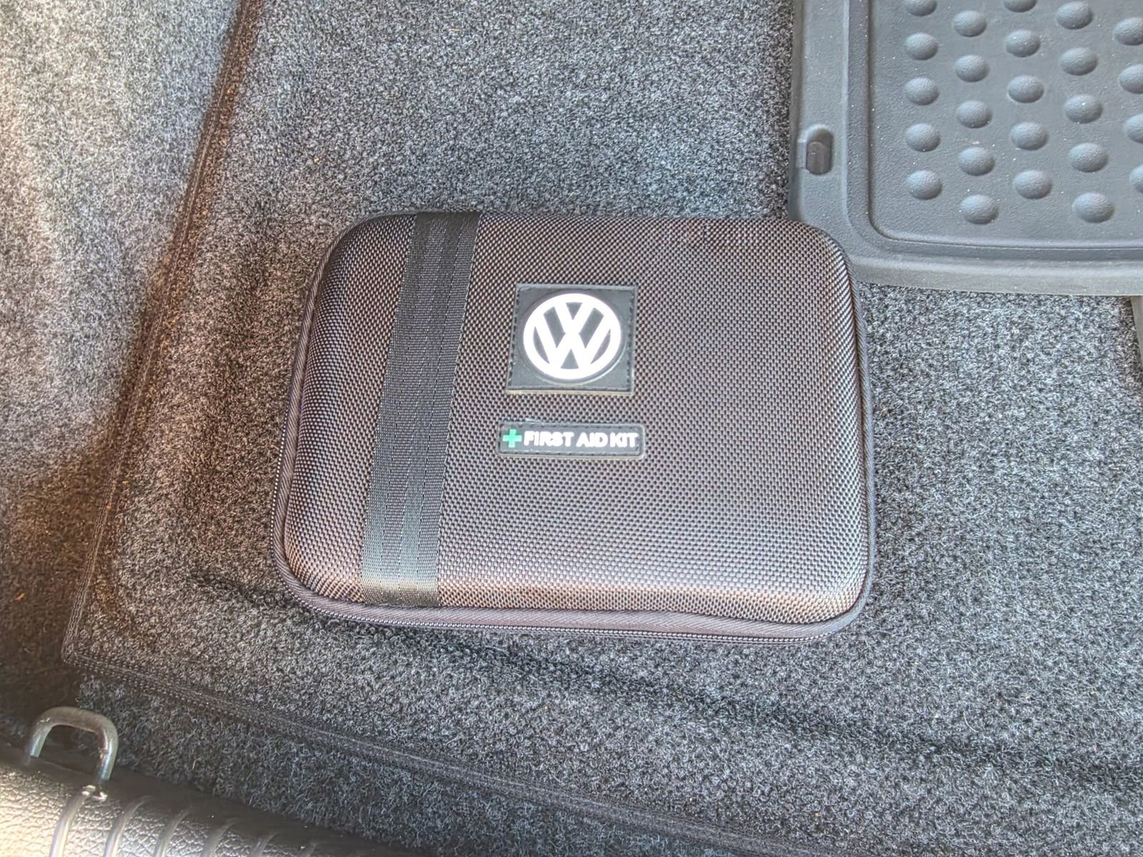 Used 2014 Volkswagen GTI Wolfsburg Edition image 38