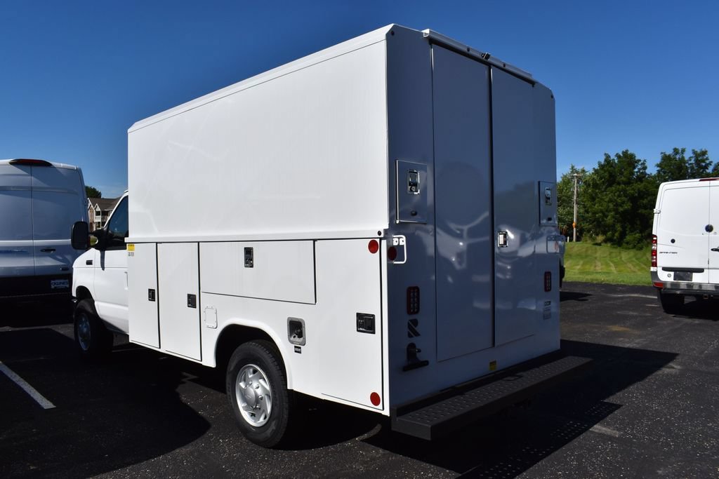 New 2025 Ford E-350 and Econoline 350 Super Duty w/ Power Equipment Group RWD image 6