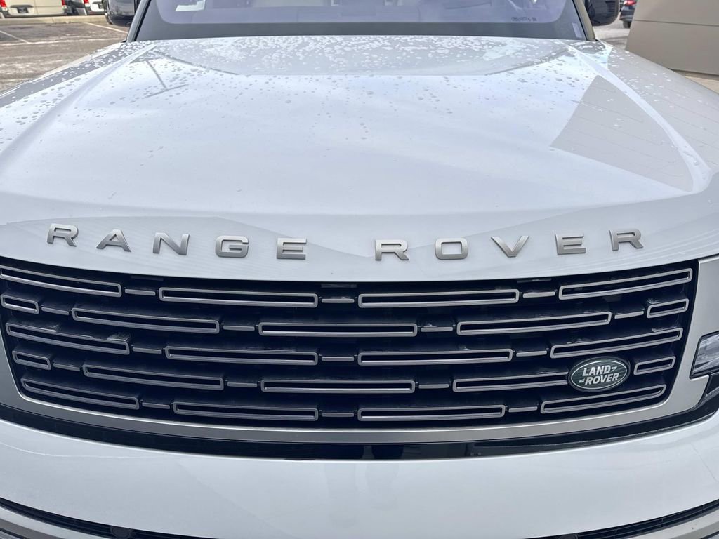 Used 2023 Land Rover Range Rover SE image 11