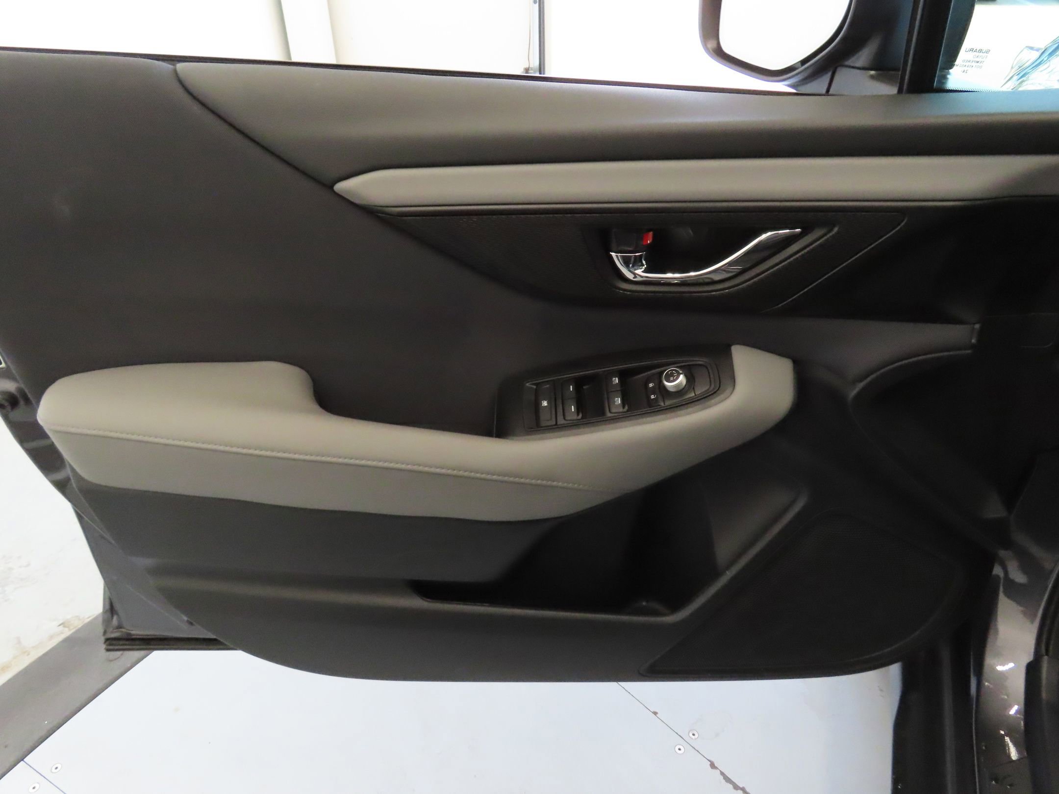 Certified 2025 Subaru Outback Premium w/ Popular Package #1 image 12