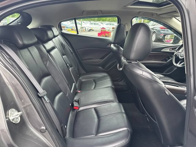 Used 2017 MAZDA MAZDA3 Touring FWD image 10