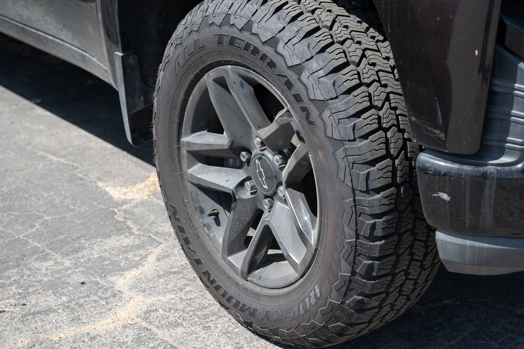 Used 2020 Chevrolet Silverado 1500 Custom Trail Boss w/ Custom Convenience Package AWD/4WD image 7