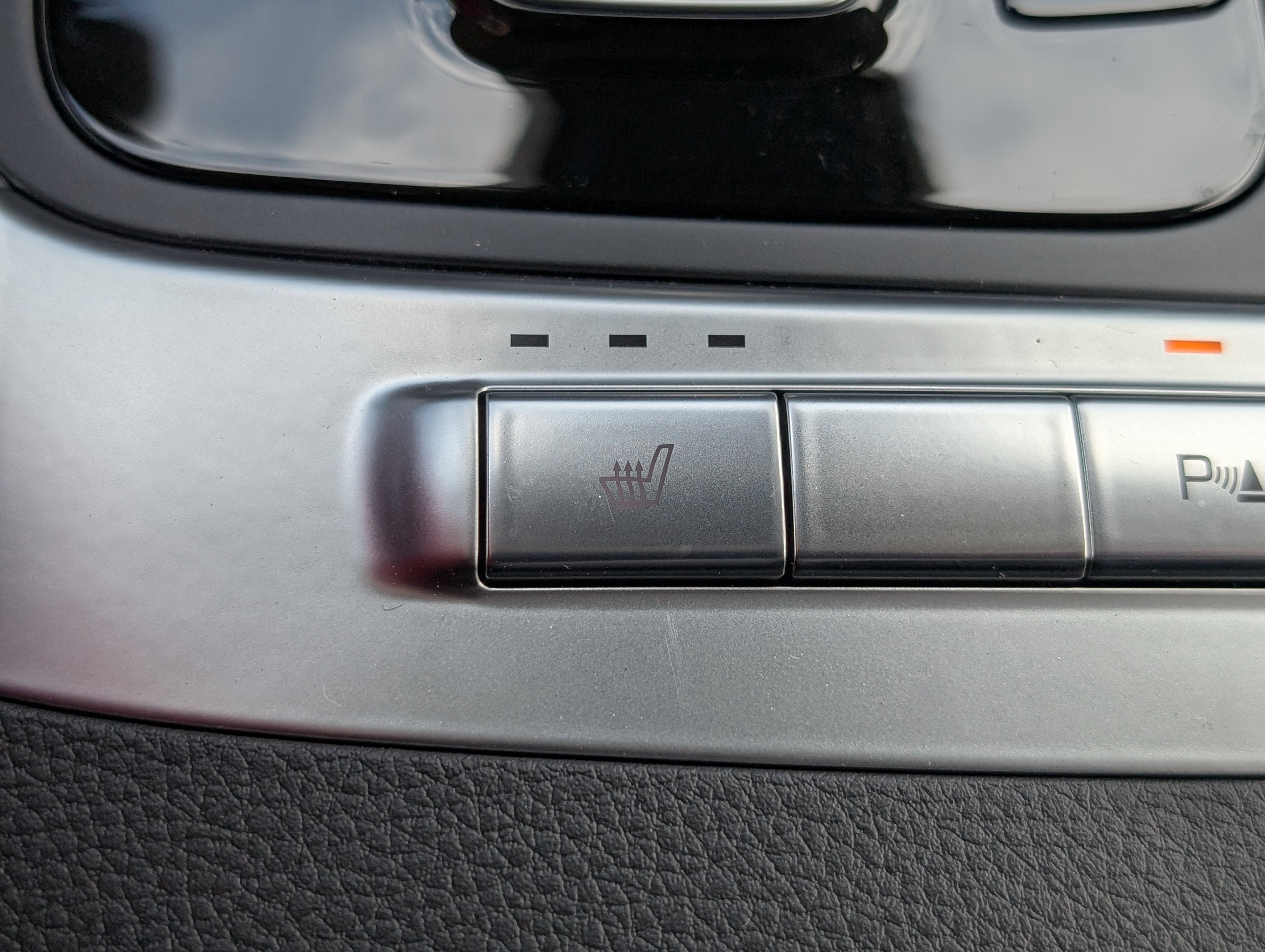 New 2026 Kia Carnival EX image 18