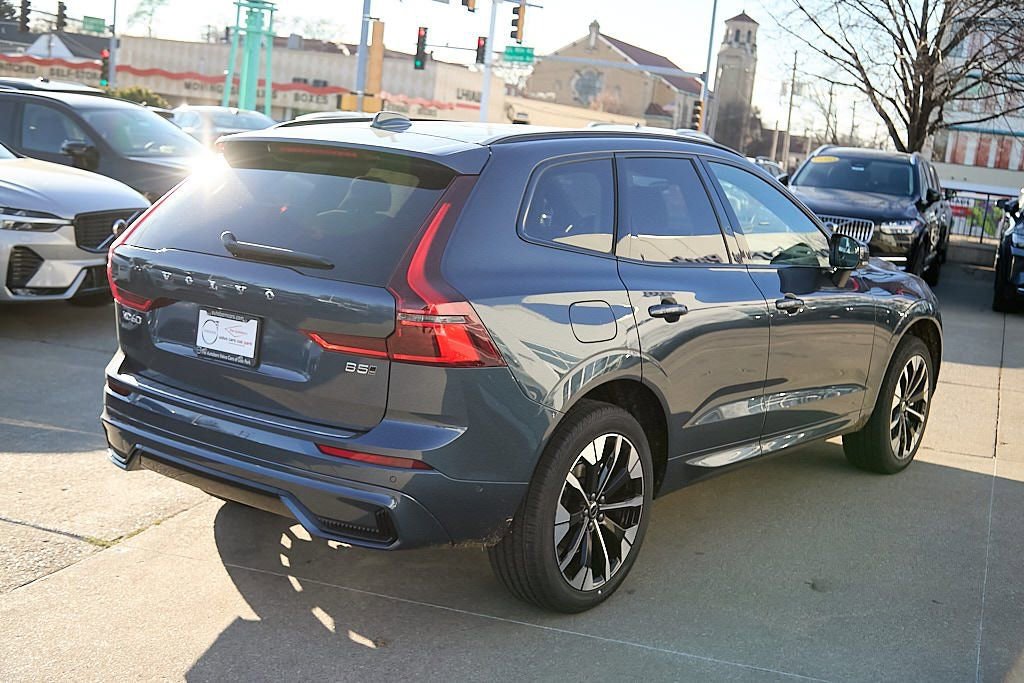New 2026 Volvo XC60 B5 Plus w/ Climate Package image 9