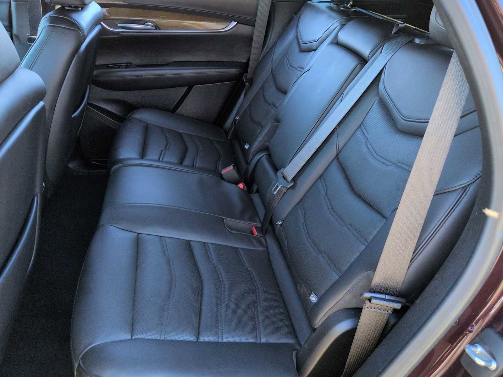 Used 2018 Cadillac XT5 Platinum w/ Driver Assist Package image 21