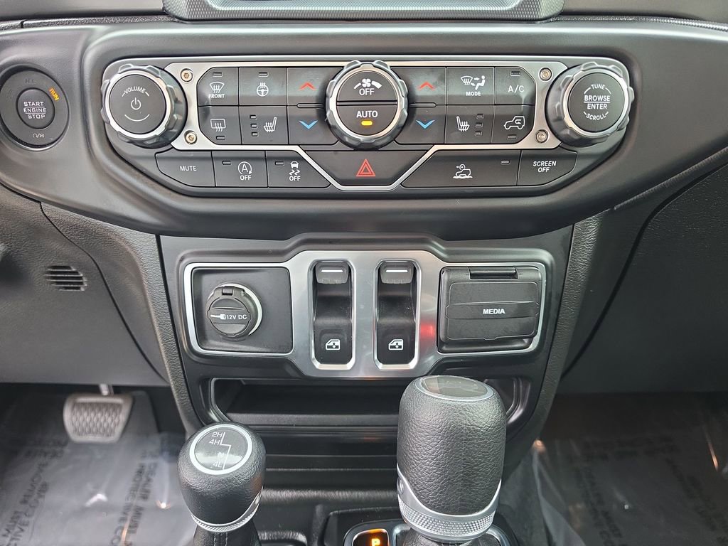 Used 2022 Jeep Wrangler Sport AWD/4WD image 17