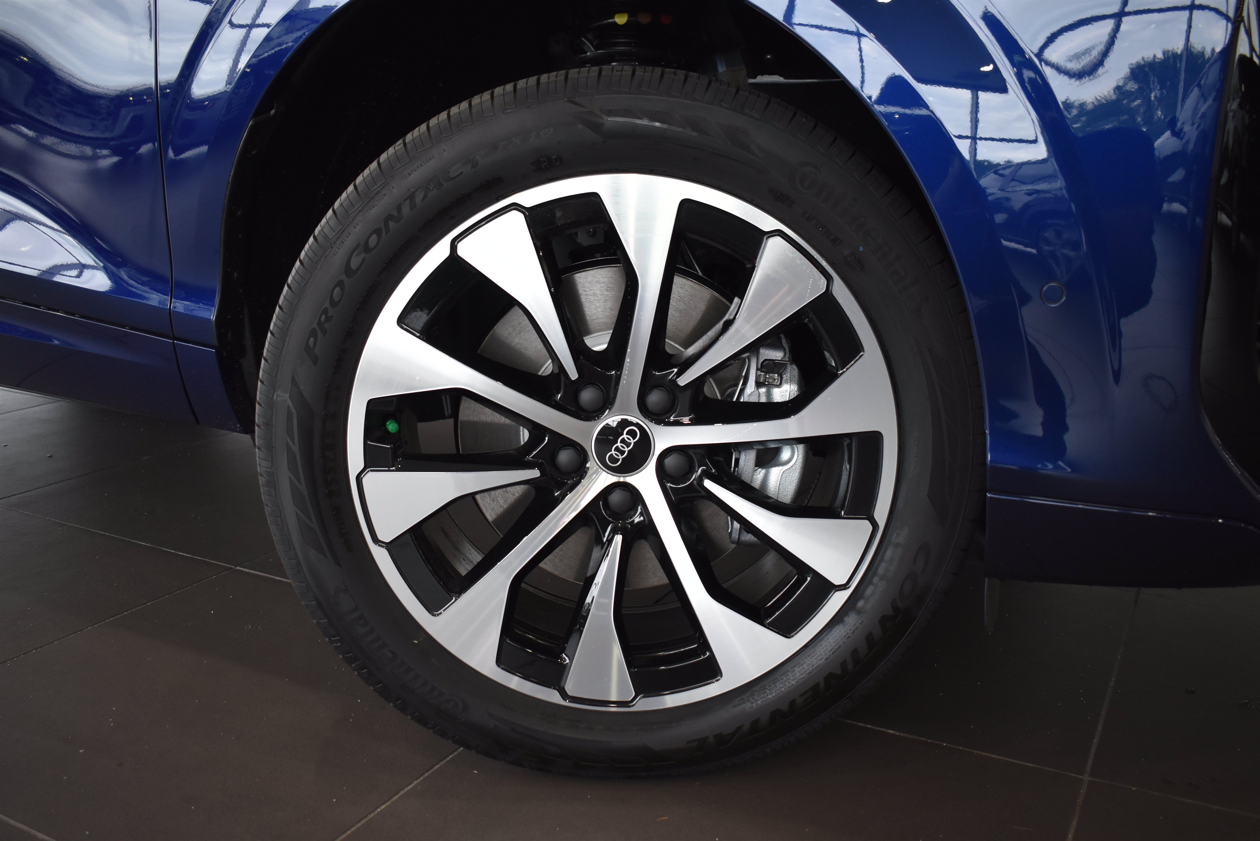 New 2026 Audi Q3 quattro 2.0T AWD/4WD image 2