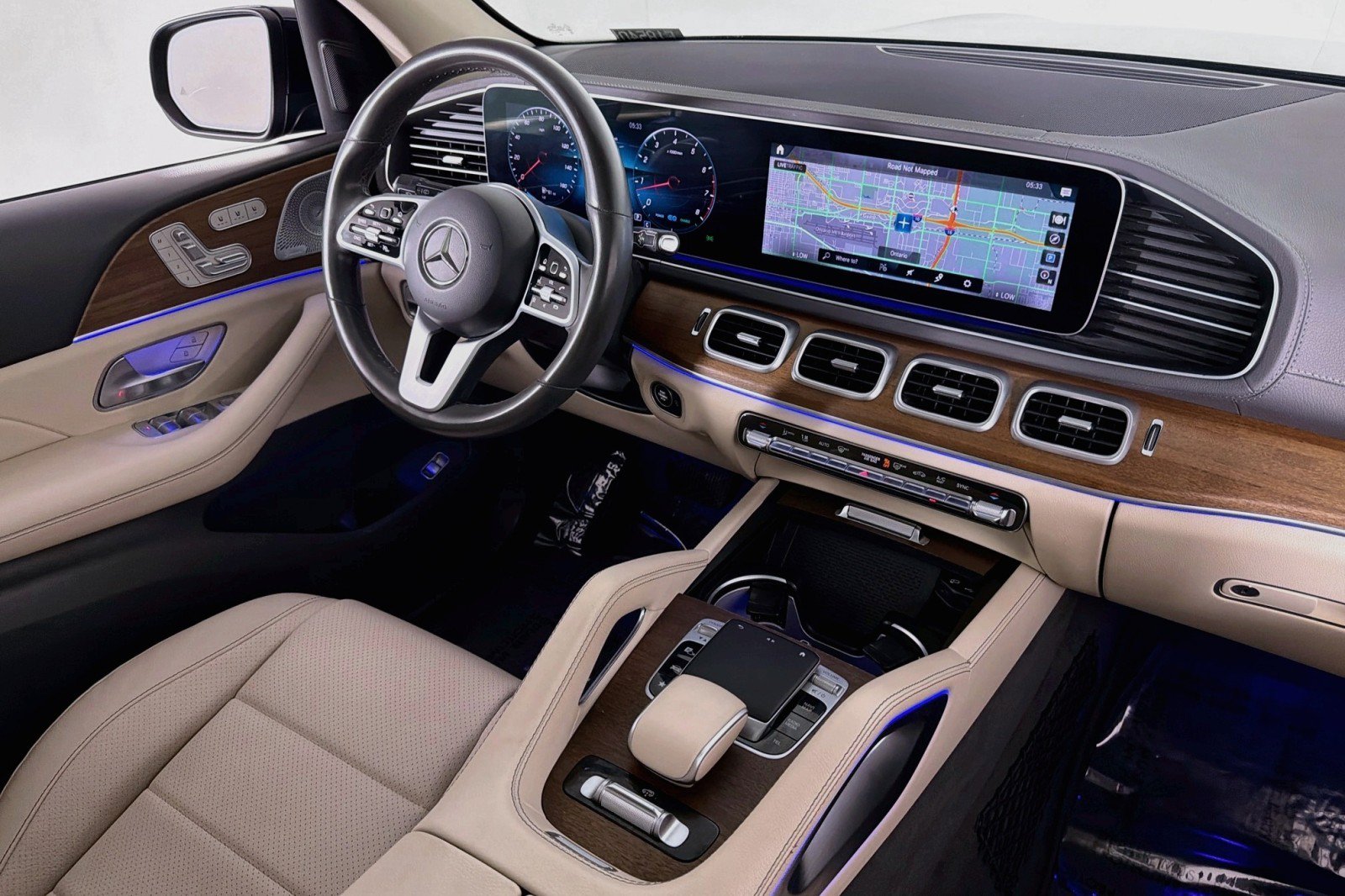 Used 2020 Mercedes-Benz GLS 450 4MATIC w/ Convenience Package image 17