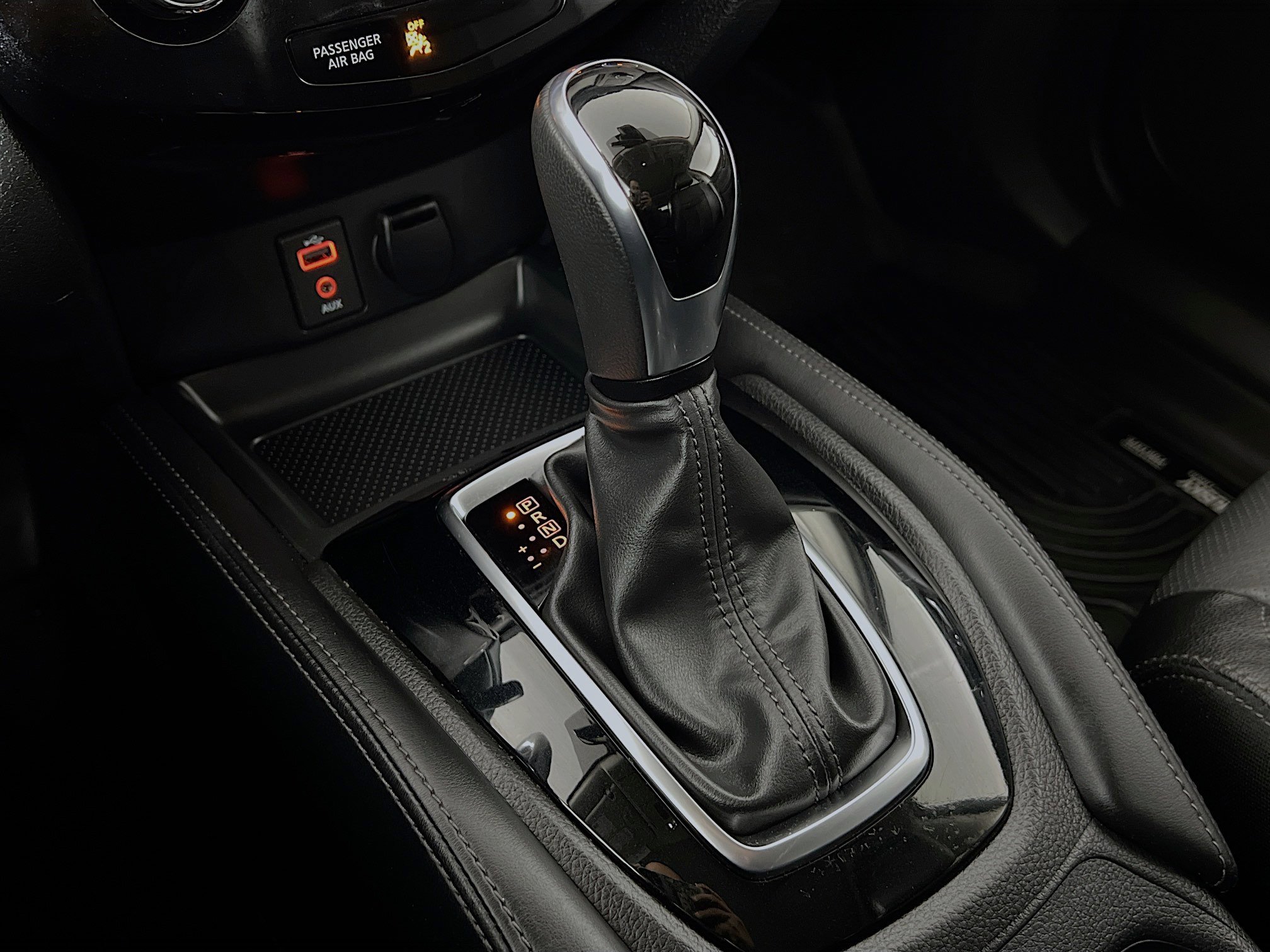 Used 2017 Nissan Rogue SL w/ SL HEV Premium Package image 19