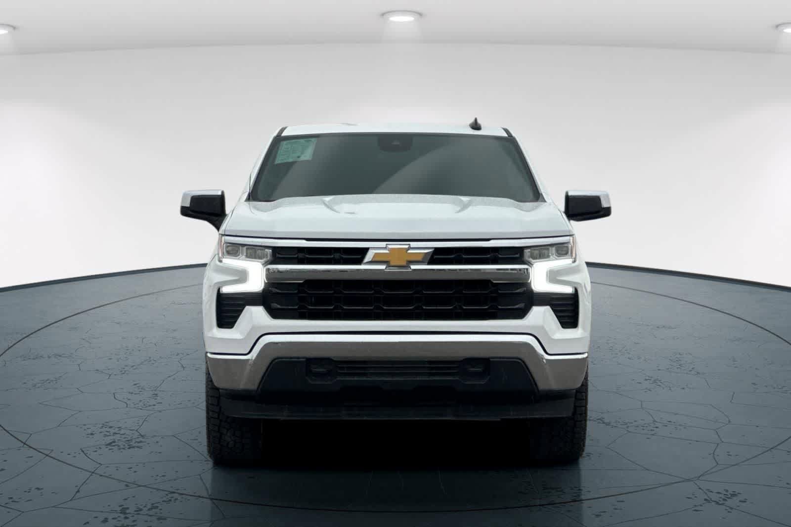 Used 2022 Chevrolet Silverado 1500 LT w/ Z71 Off-Road Package AWD/4WD image 10