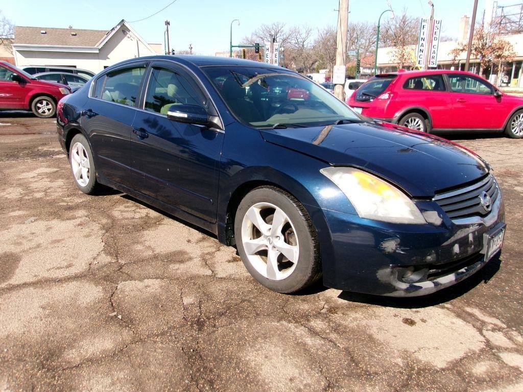 Used 2007 Nissan Altima 3.5 SE w/ Sport Pkg FWD image 1