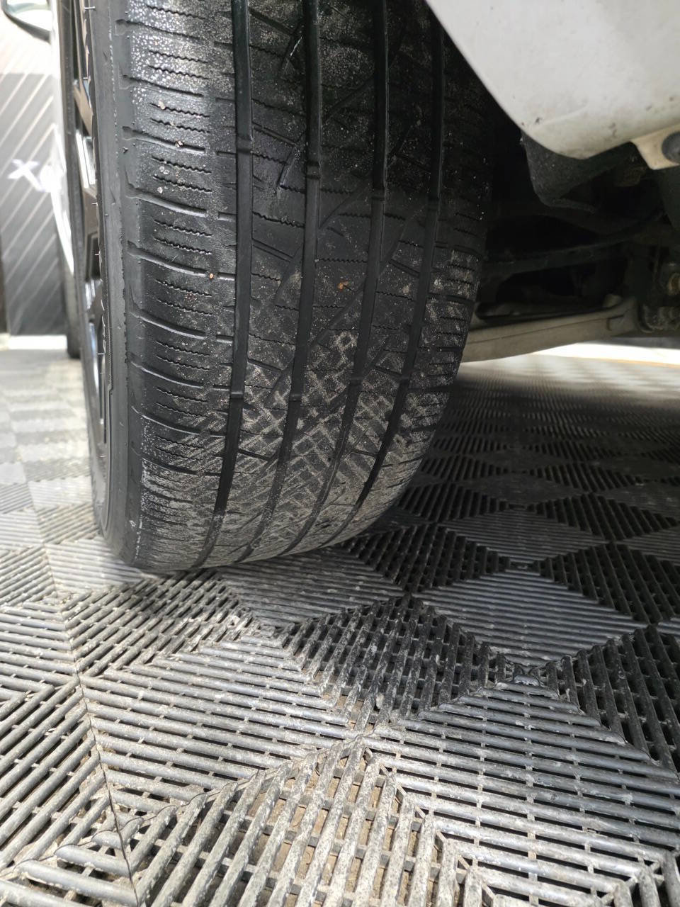 Used 2015 Jeep Grand Cherokee Overland w/ Advanced Technology Group image 35