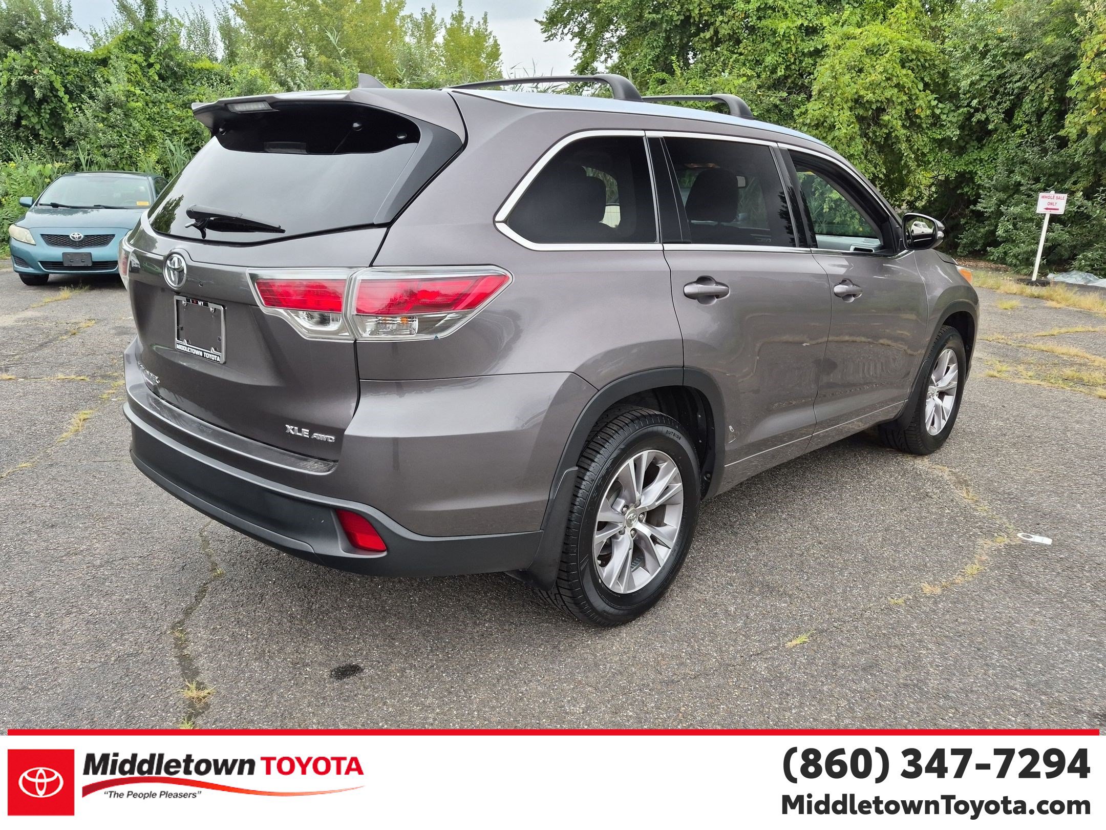 Used 2015 Toyota Highlander XLE AWD/4WD image 3