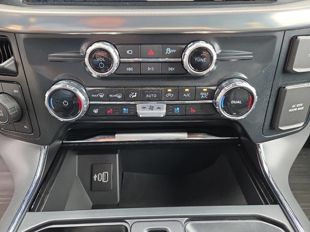 Used 2025 Ford F150 Lariat AWD/4WD image 18
