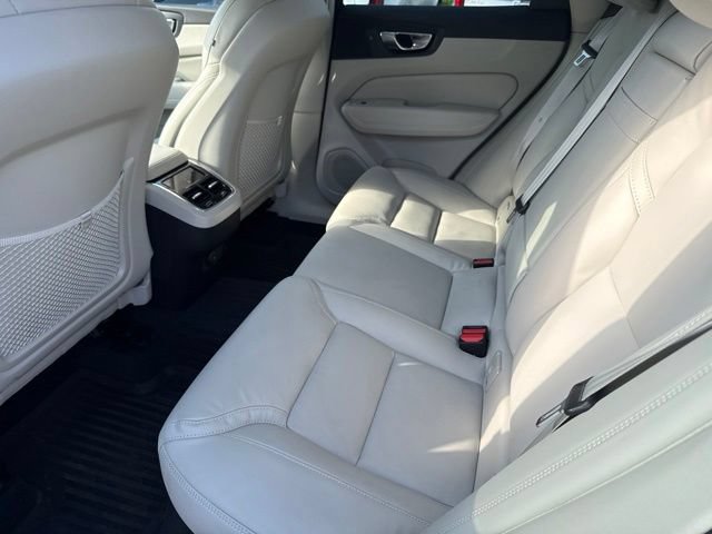 Used 2021 Volvo XC60 T5 Inscription AWD/4WD image 14