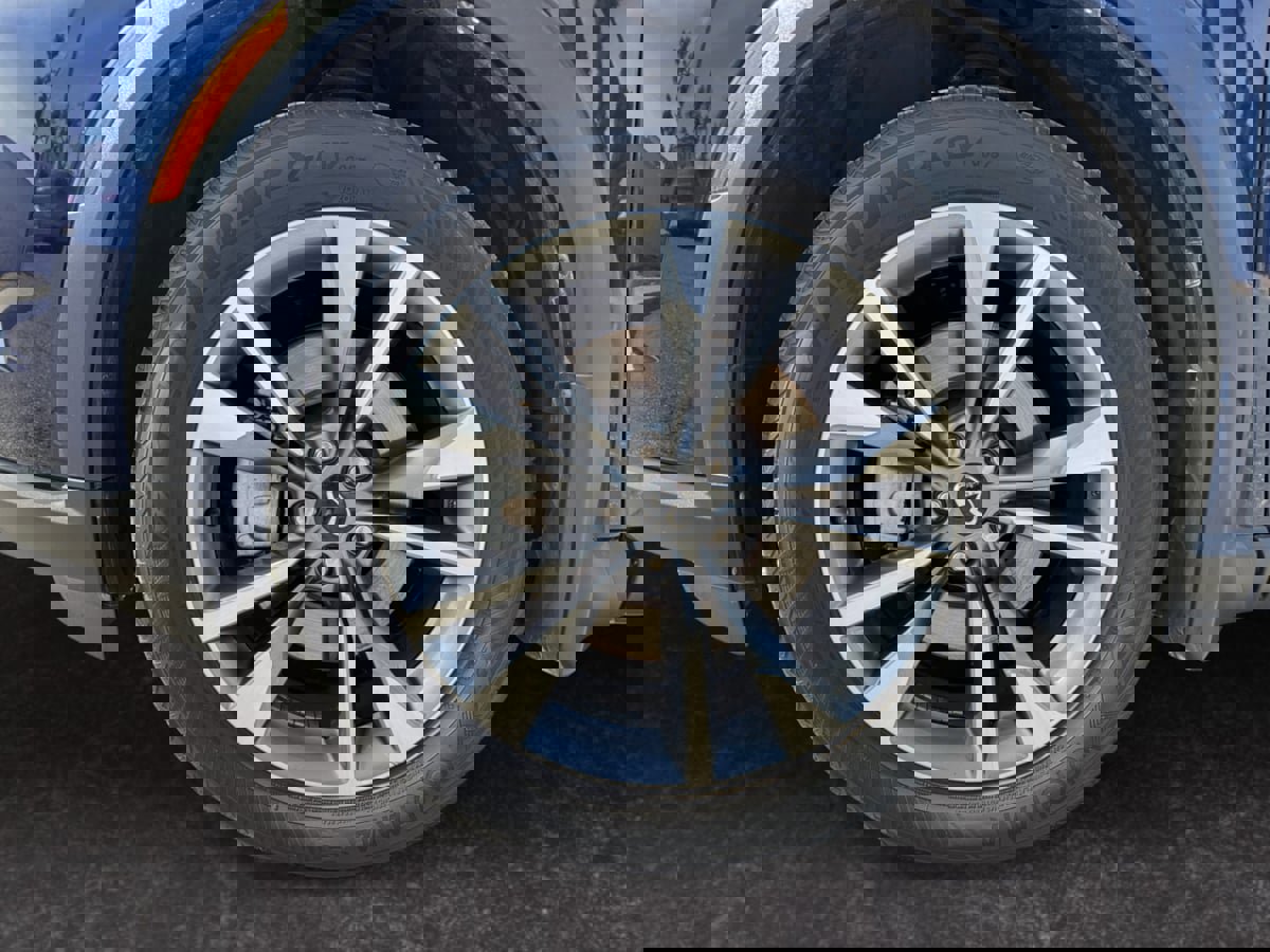 Used 2023 INFINITI QX60 Luxe image 9