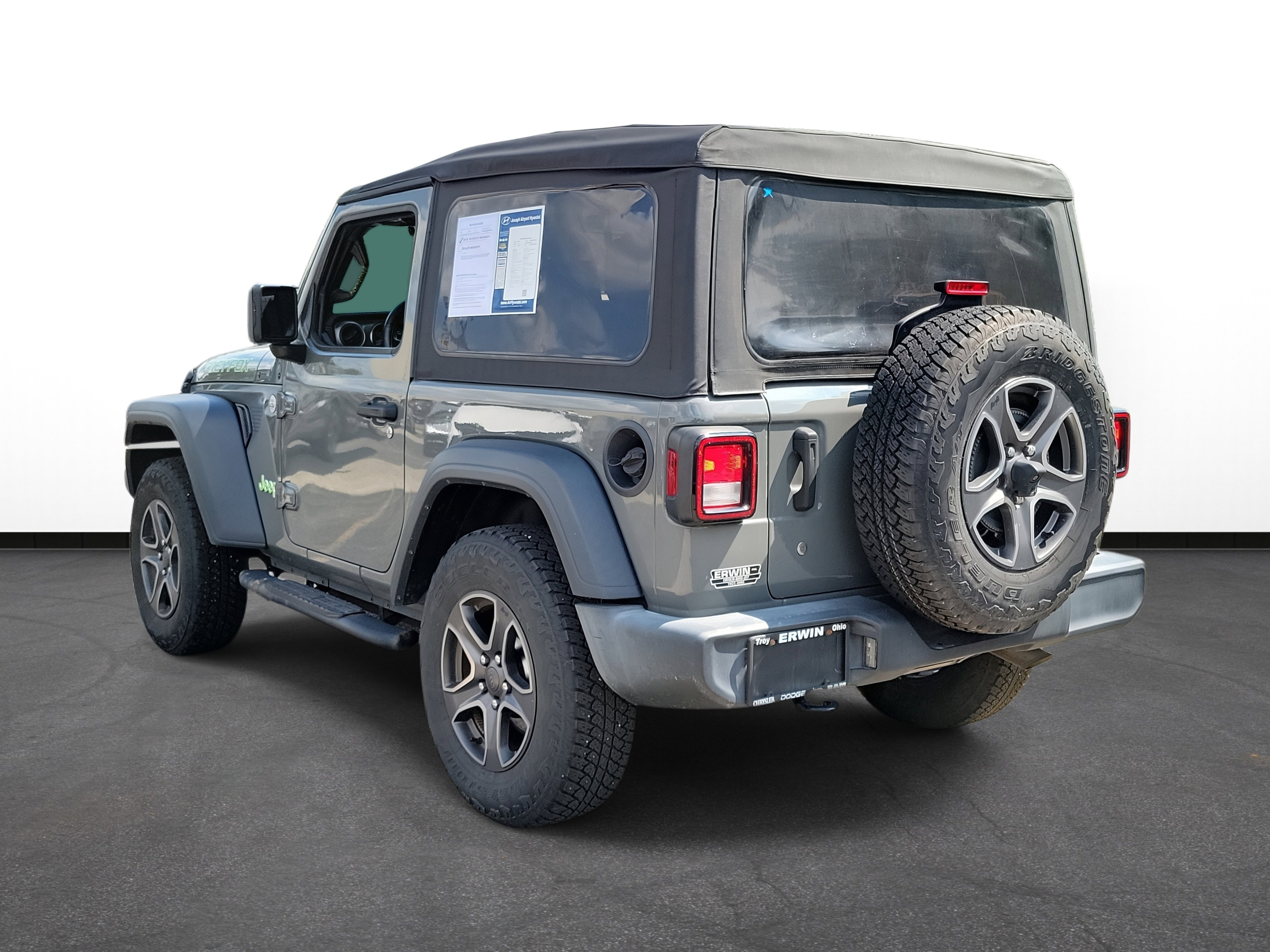 Used 2019 Jeep Wrangler Sport image 3
