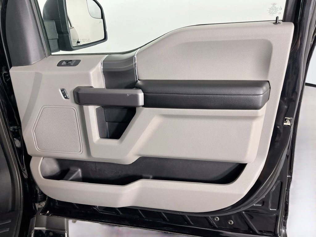 Used 2019 Ford F150 XLT w/ Equipment Group 302A Luxury AWD/4WD image 32