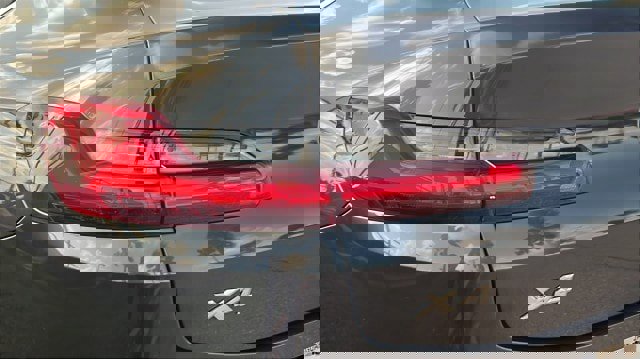 Used 2020 BMW X4 xDrive30i w/ Premium Package image 2