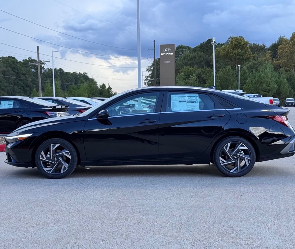 New 2026 Hyundai Elantra Limited FWD image 12