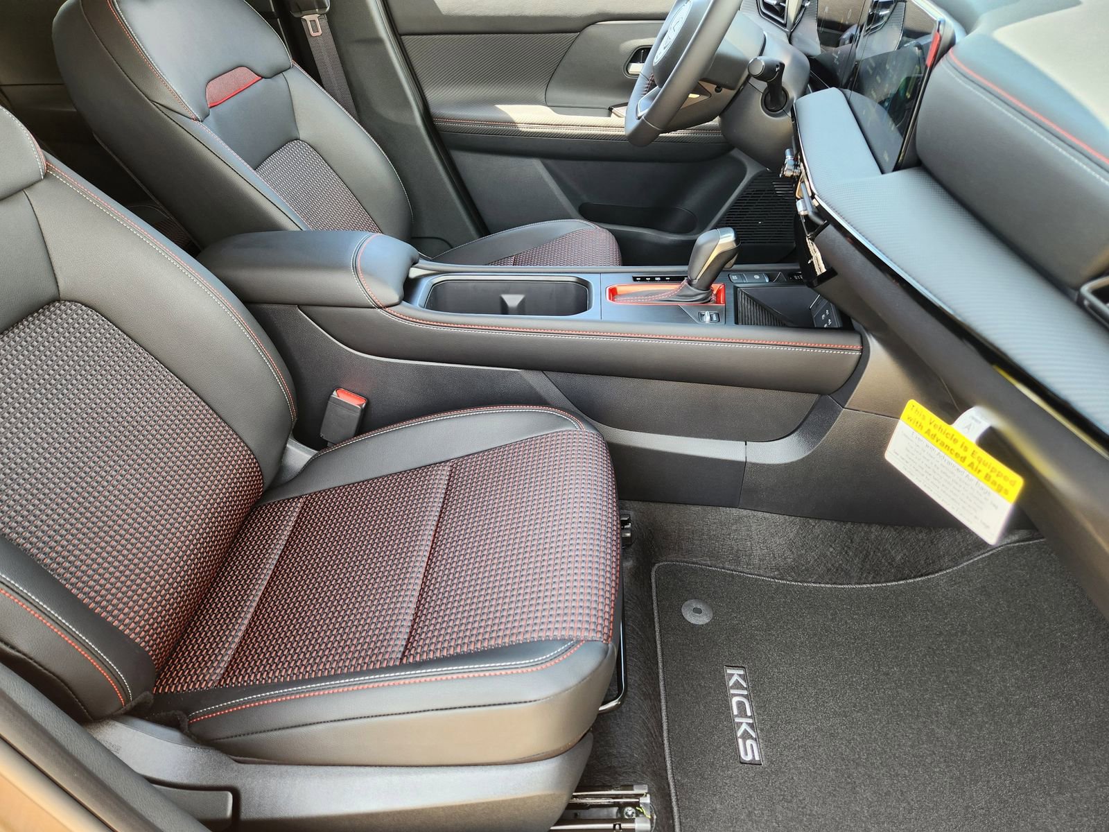 New 2026 Nissan Kicks SR image 13