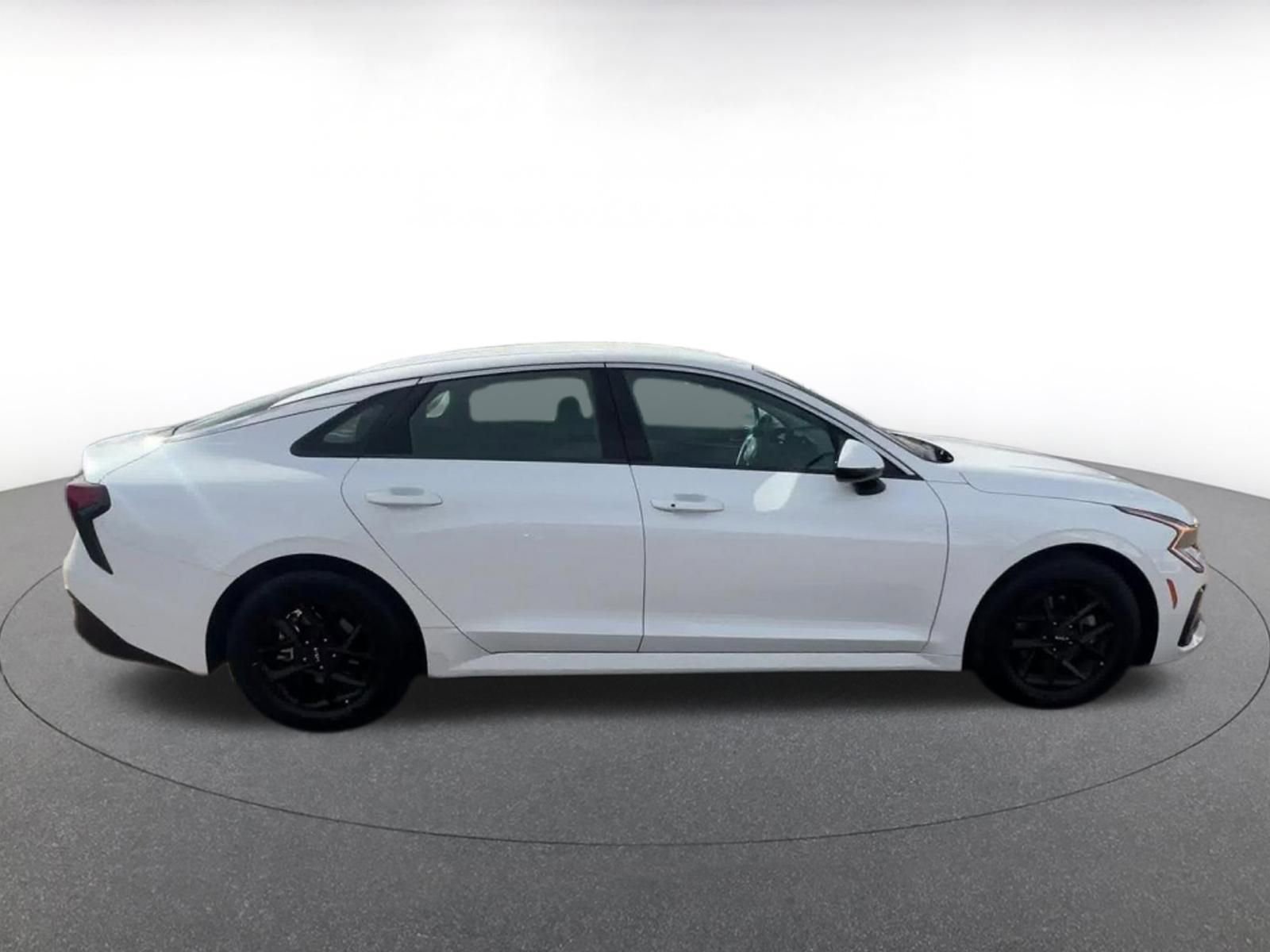 Used 2025 Kia K5 LXS image 16