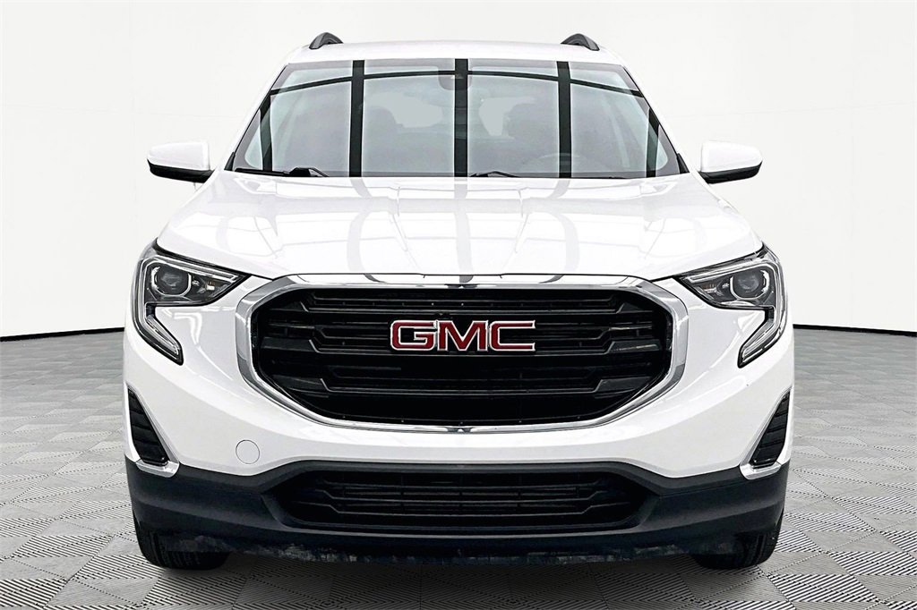 Used 2020 GMC Terrain SLE w/ Driver Convenience Package image 3