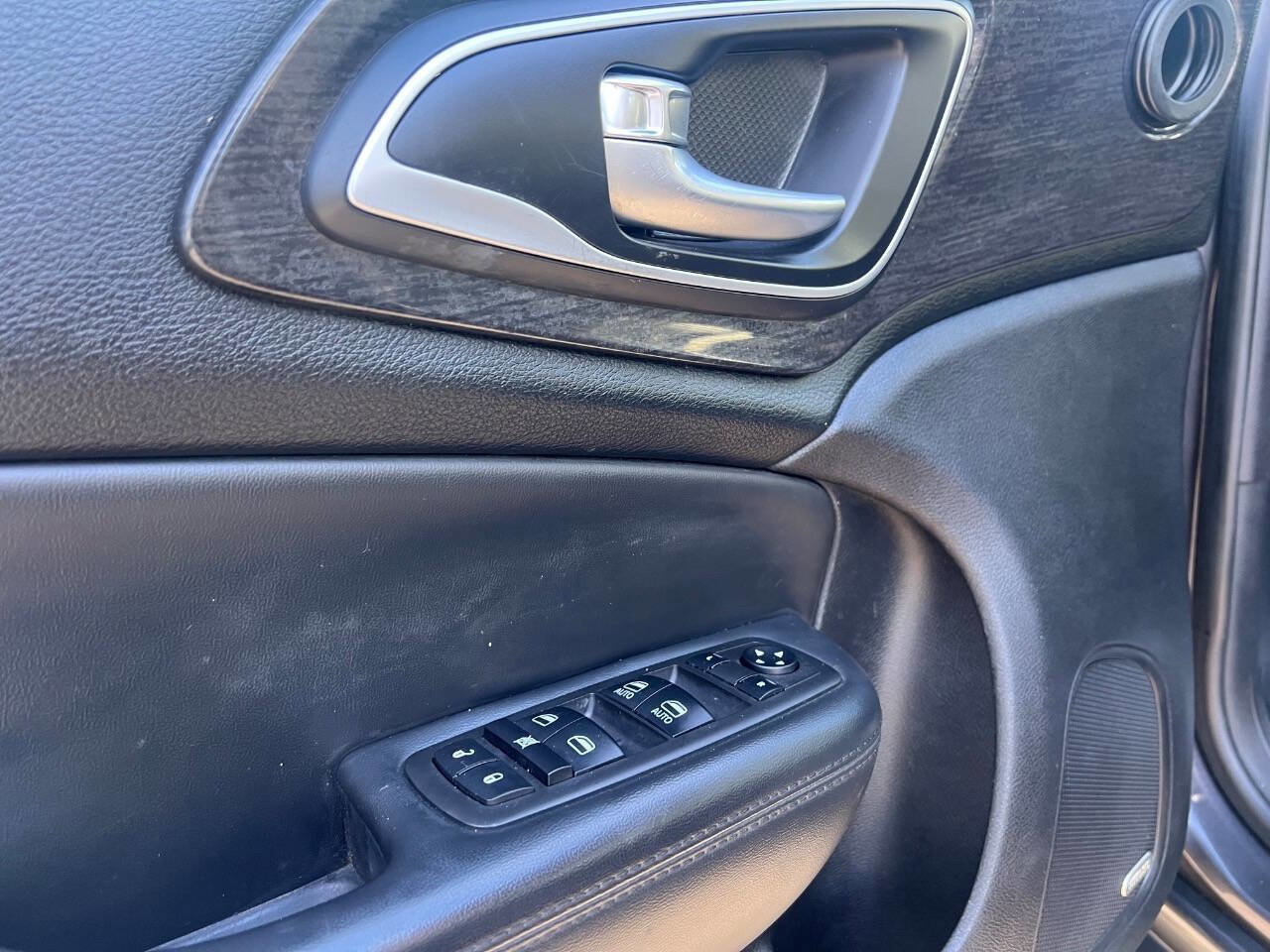 Used 2015 Chrysler 200 C w/ Navigation & Sound Group I image 13