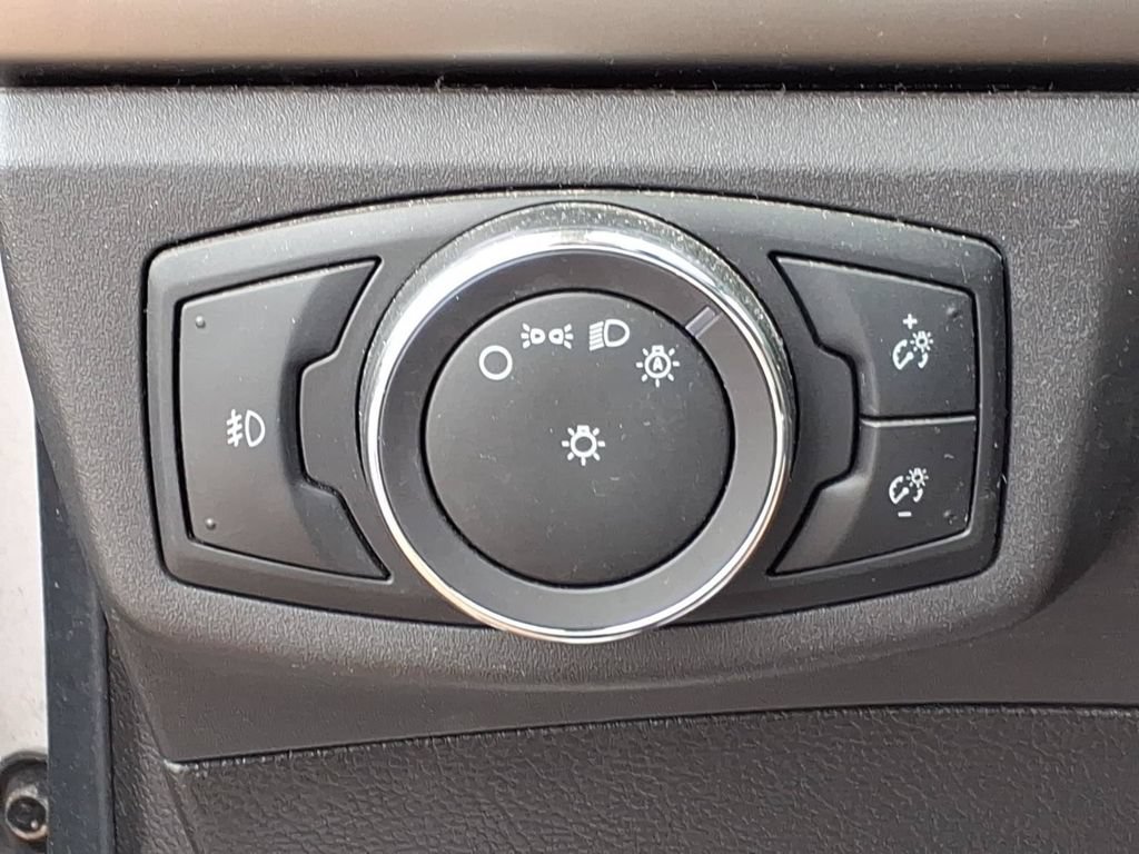 Used 2013 Ford Fusion SE FWD image 15