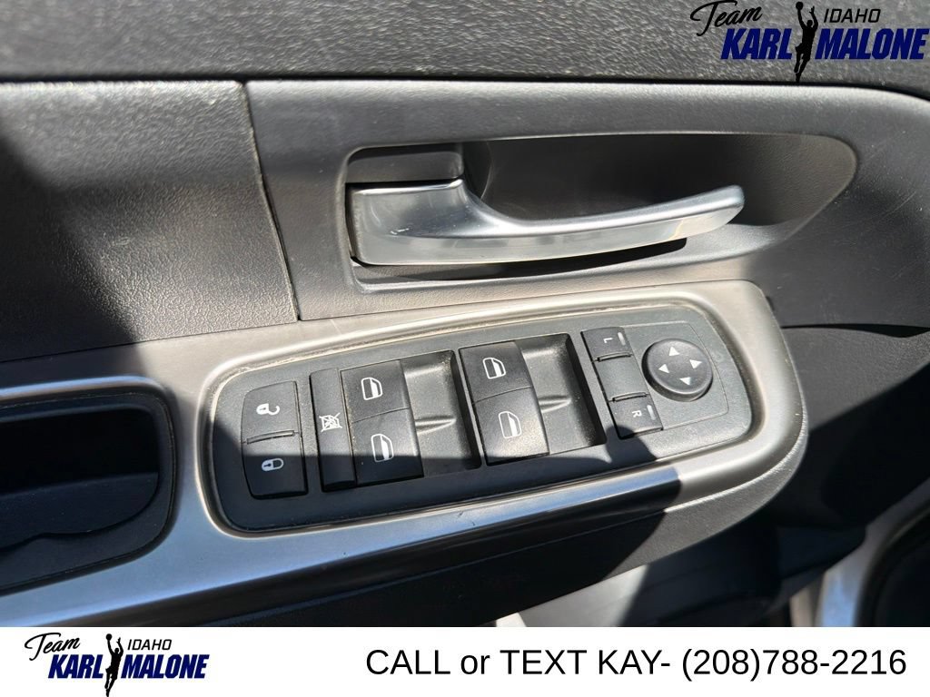 Used 2010 Jeep Liberty Renegade w/ Premium Group AWD/4WD image 20